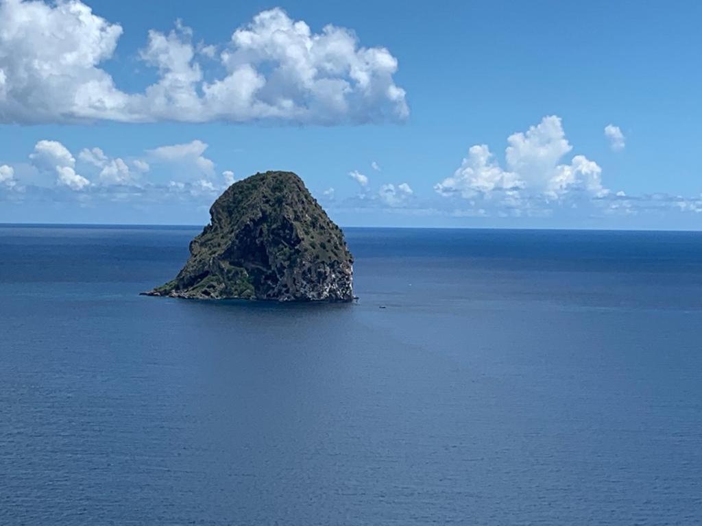 Bleu Cannelle Et Petimo Le Diamant Bagian luar foto